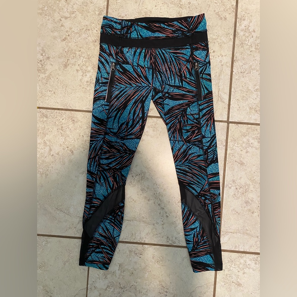 LULULEMON | Vibrate Workout Leggings With Zip Up Pockets Size 4 LIMITED EDITION